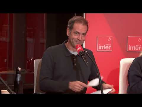 Se caresser doucement devant des alpagas en rut  – Tanguy Pastureau maltraite l’info